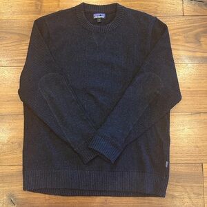 Patagonia Men's Dark Blue Crewneck Sweater cotton/poly, elbow patch detail